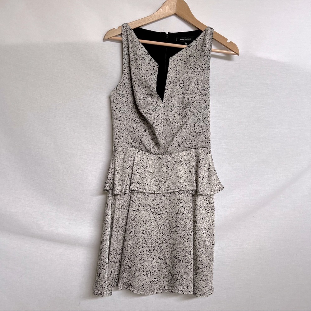 robert rodriguez cocktail dresses ROBERT RODRIGUEZ Size 4 Purple Cotton / Polyester V-Neck Sheath Cockta